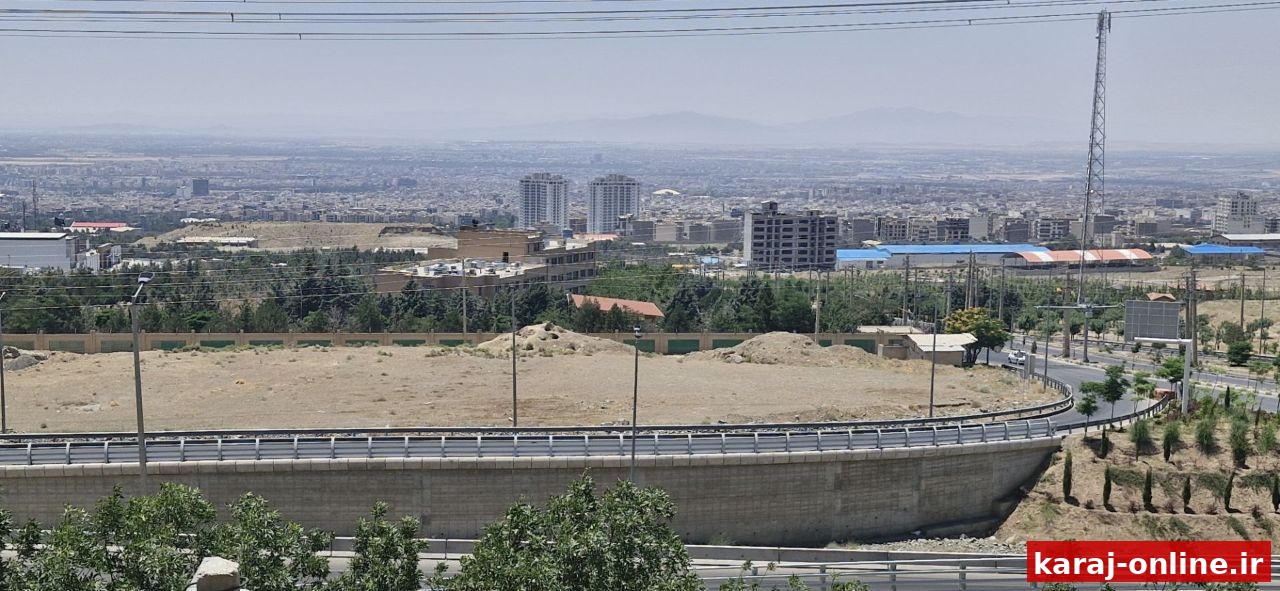 یکی از شهروندان محترم کرجی با ارسال تصاویری، از شهرداری کرج خواستار رسیدگی فوری به وضعیت نامطلوب اطراف فضای سبز بزرگراه شهید سلیمانی (خاک‌ریزی، تپه‌های خاکی و زباله) شدند