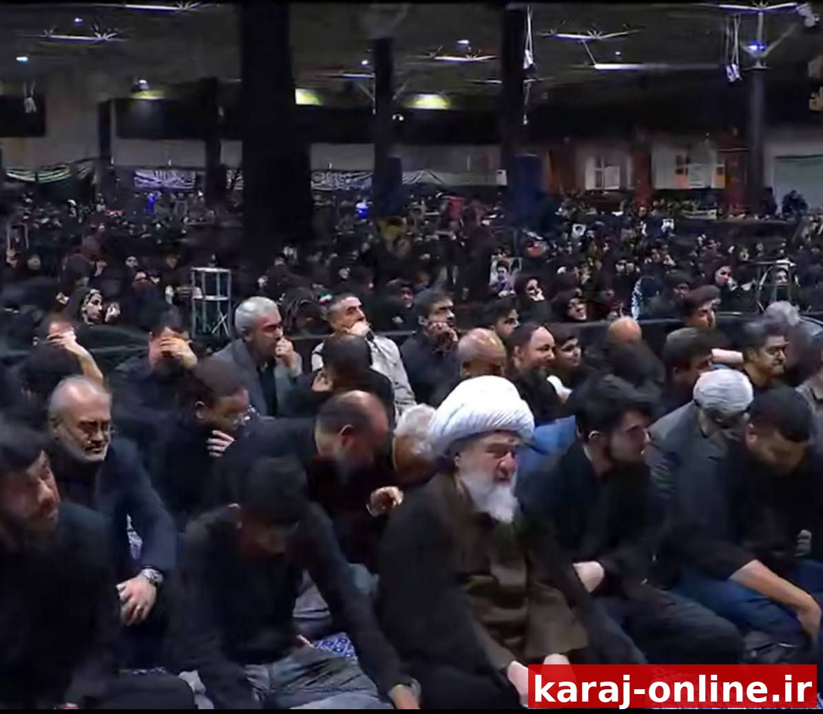 حضور دکتر سید علی مدنی زاده وزیر اقتصاد در مراسم عزاداری امشب در جوار محل شهادت رهبر شهید
