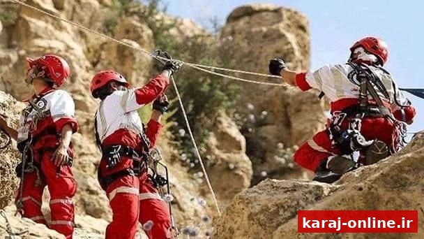 نجات جان یک فرد و دو کودک گرفتار در کوه نور با تلاش امدادگران البرز