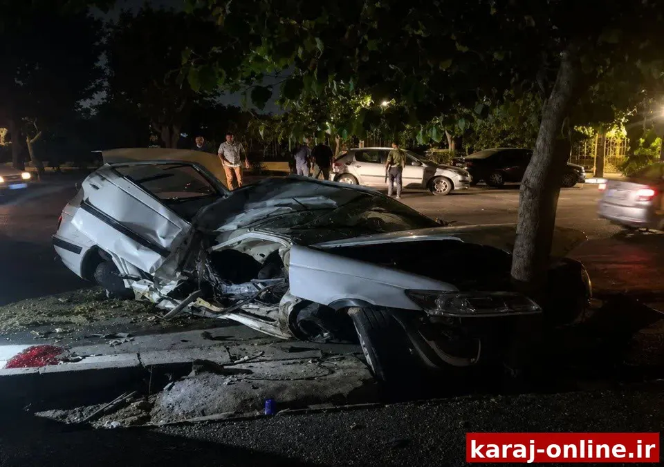 برخورد مرگبار پژو پارس با تیر چراغ برق در کرج