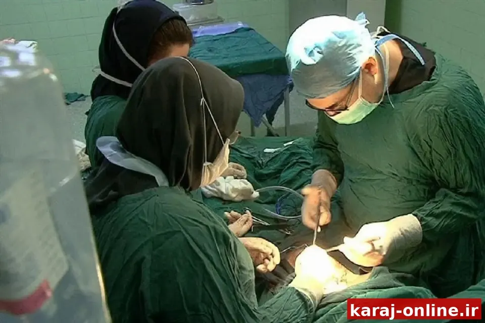 نجات جان بانوی ۳۸ ساله کرجی با خارج کردن توده ۱۰ کیلویی