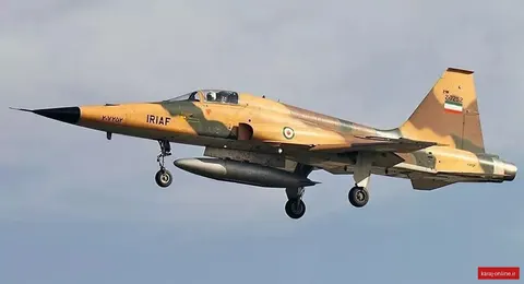 مهارت خلبان ایرانی با جنگنده F5 در عبور از پدافند هوایی آمریکا و بمباران پایگاه آن در کویت باعث حیرت بسیاری در شبکه های اجتماعی شده است