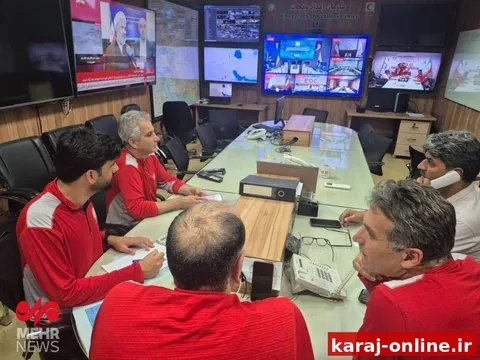 پایش لحظه‌ای وضعیت تهران پس از زمین‌لرزه در مرکز عملیات اضطراری سازمان امداد و نجات