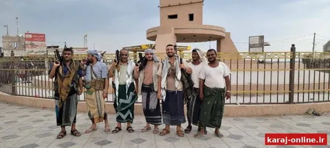 ‼برای درک حجم و‌ عمق بی‌لیاقتی و بی‌عرضگی ارتش پفکی عربستان سعودی کافی است به این عکس یادگاری جنگجویان حوثی که پس از تصرف بندر راهبردی مخا گرفته شده نگاه کنید!/لحظه‌ای نیوز
